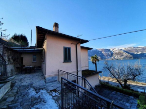 Pretty apartment in Dervio with lake view